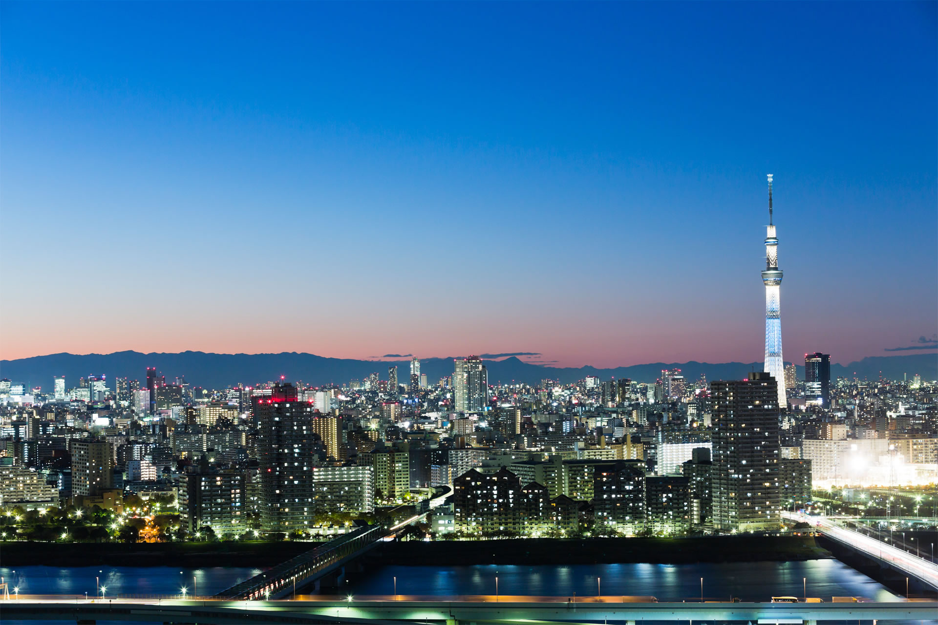 ネットワークは沖縄発の独立系IT企業です。